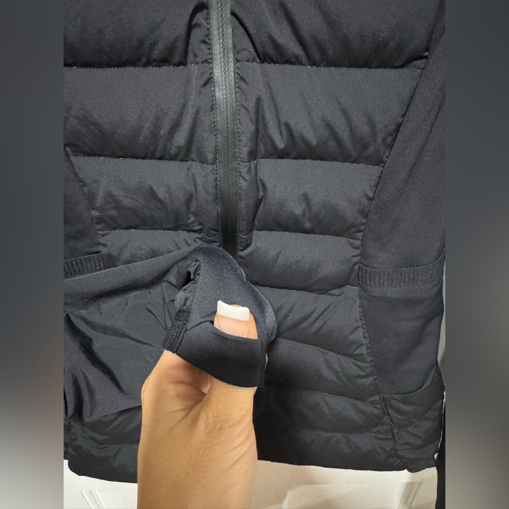 lululemon athletica Midnight Black Puffer Jacket - Picture 5 of 10